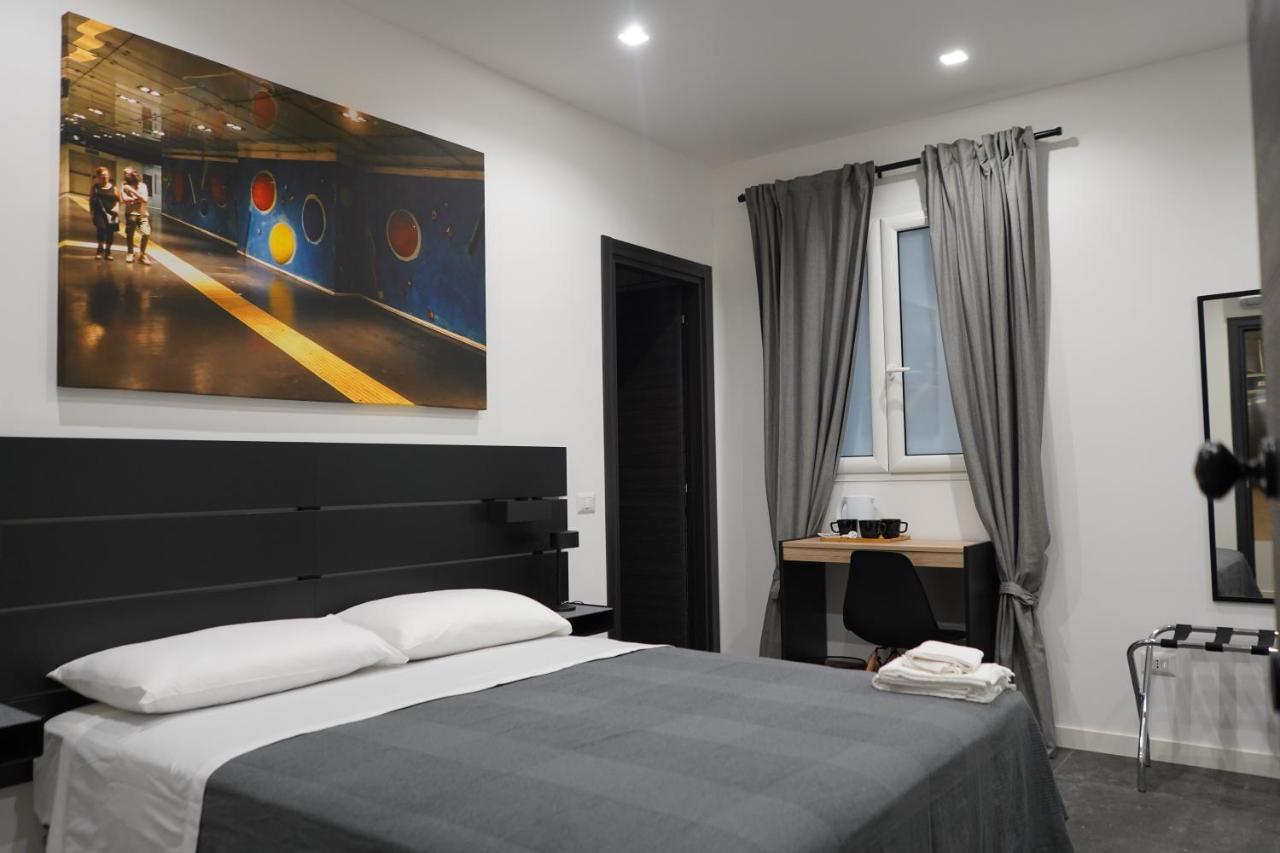 ナポリ Dimora Metro Santacroce Bed & Breakfast エクステリア 写真