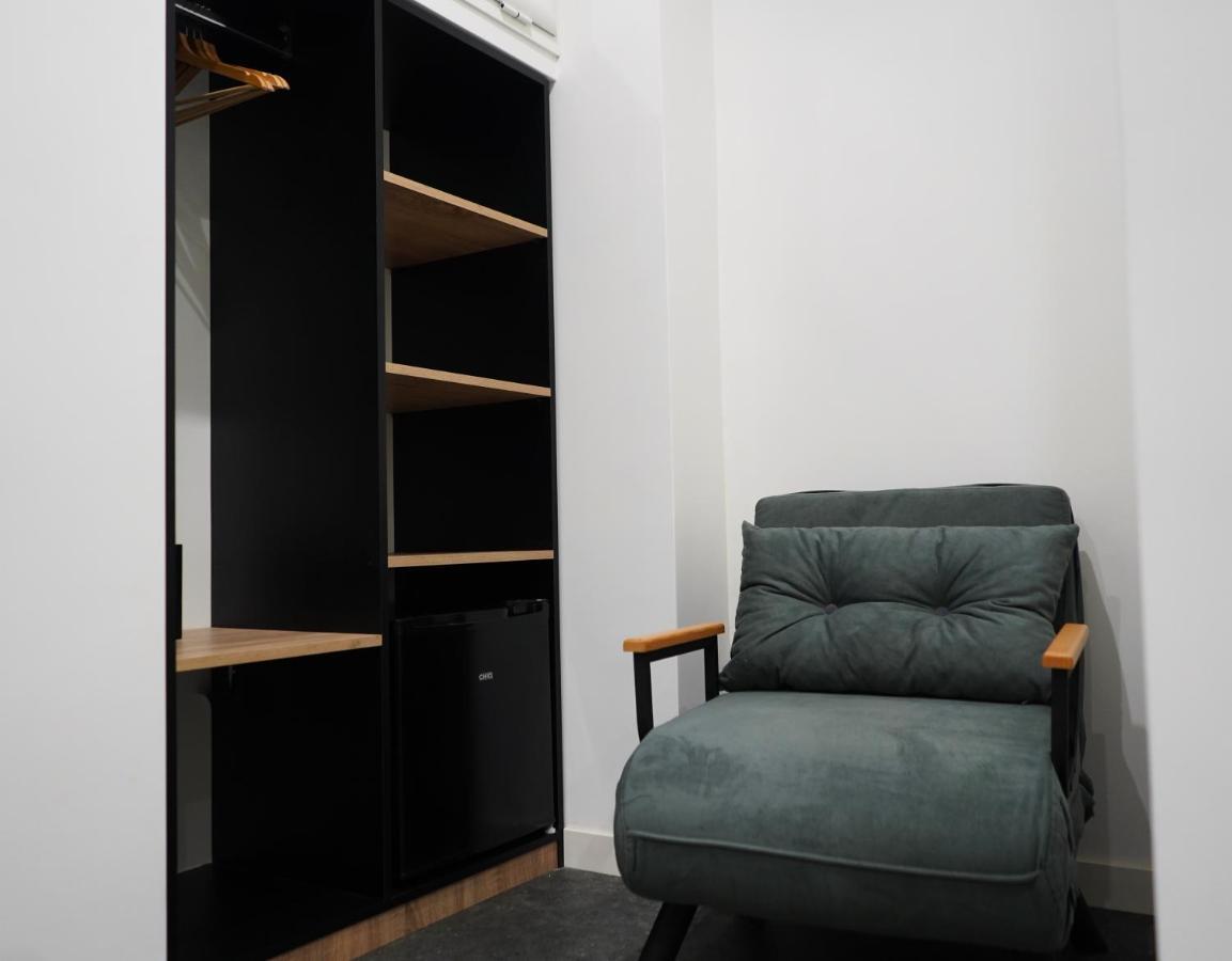 ナポリ Dimora Metro Santacroce Bed & Breakfast エクステリア 写真